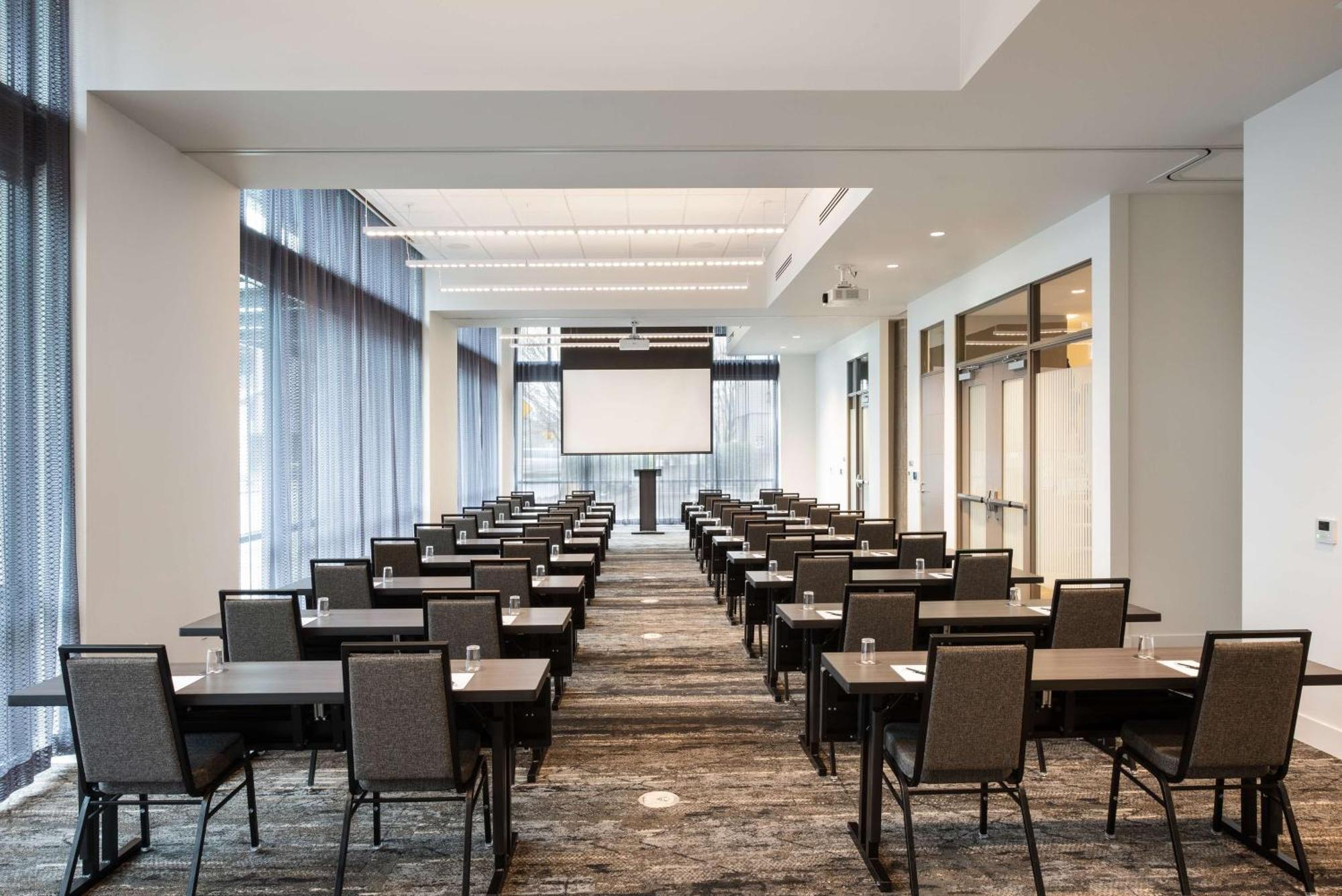 Holman Riverfront Park Hotel Salem, Tapestry By Hilton Exterior foto